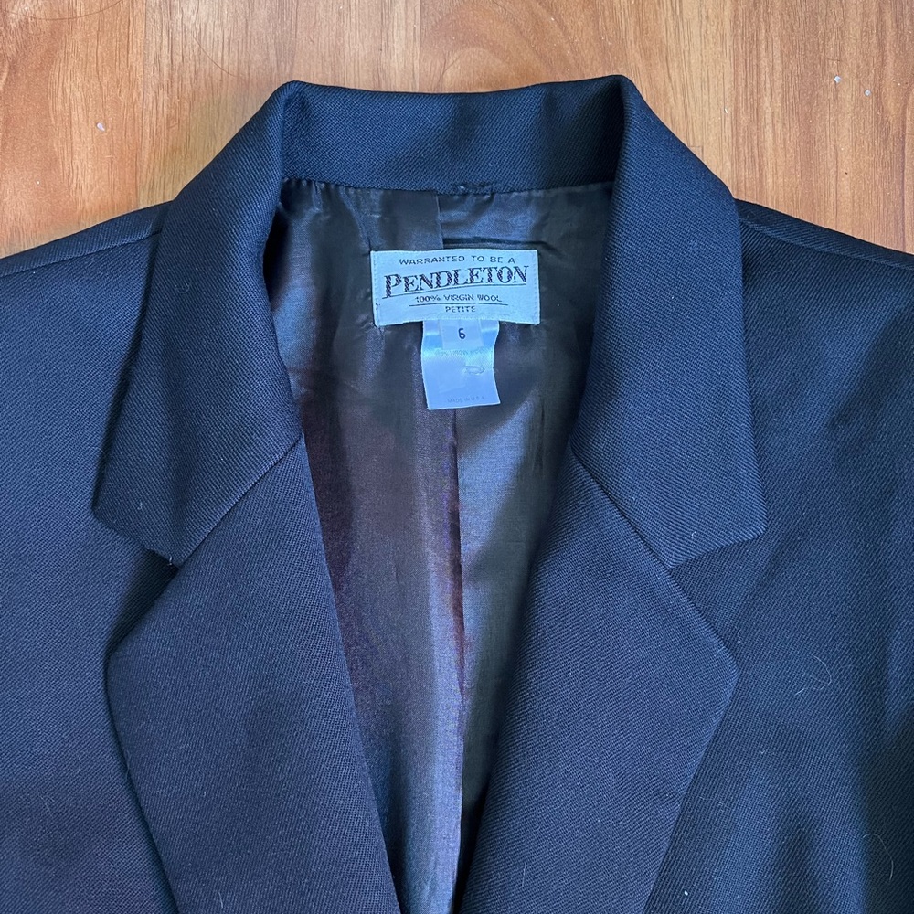 Pendleton Blazer - image 4